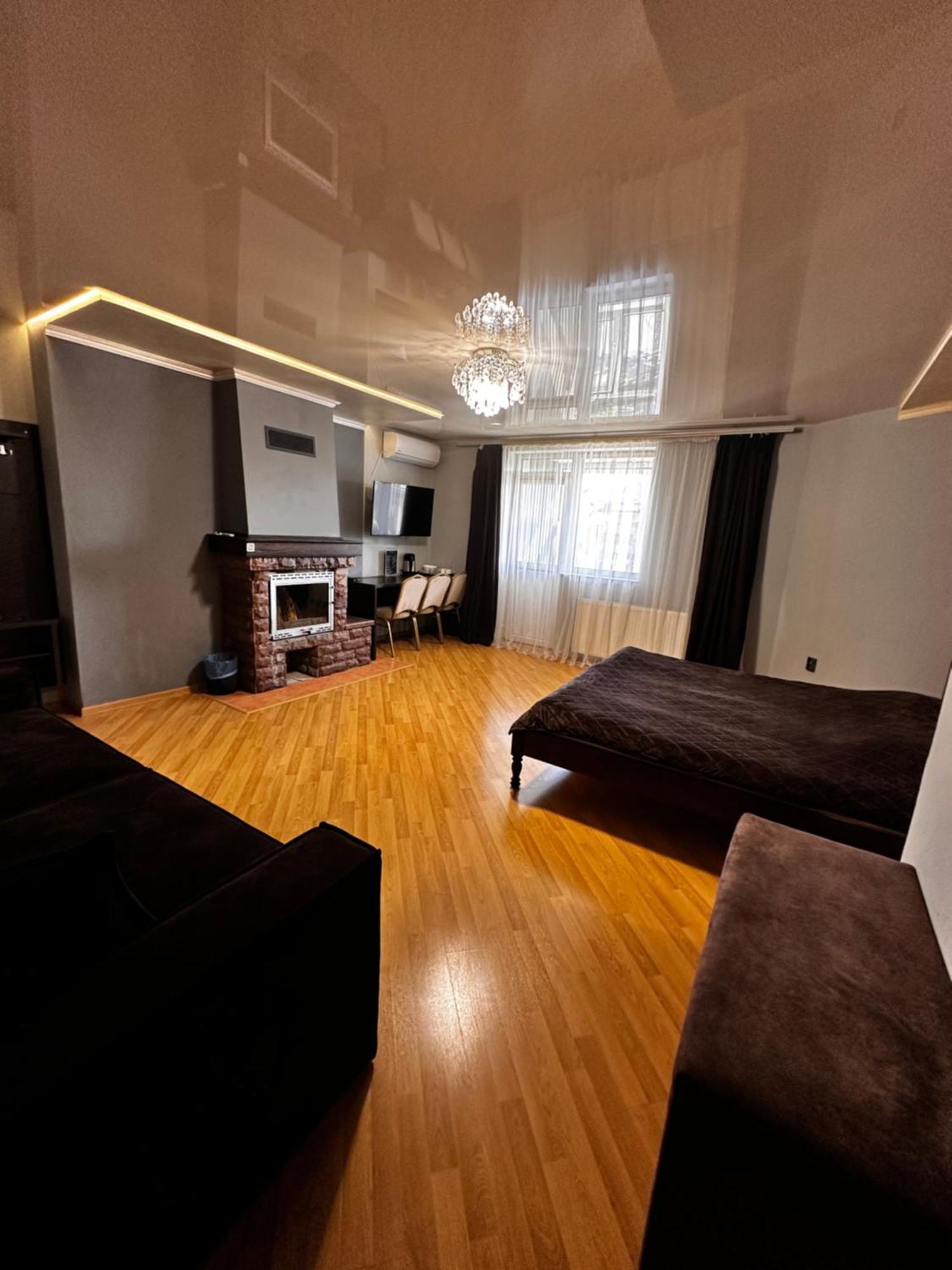 Like Hotel Kolomyia Extérieur photo